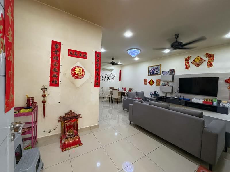 Rumah Teres 2 Tingkat untuk Dijual di Bandar Dato Onn (Tebrau) - Niko Ong - Living Room - PropertyGuru.com.my