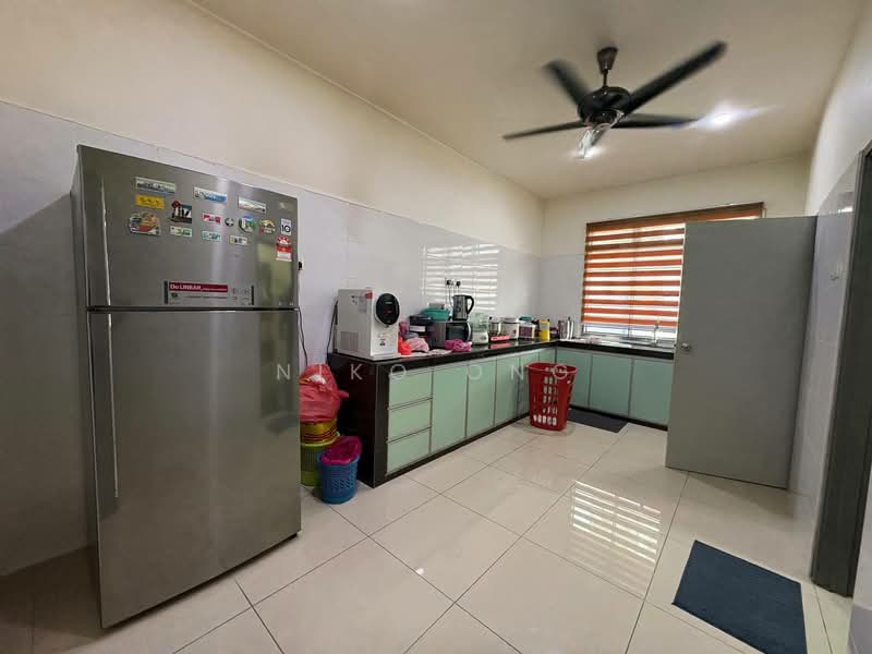 Rumah Teres 2 Tingkat untuk Dijual di Bandar Dato Onn (Tebrau) - Niko Ong - Kitchen - PropertyGuru.com.my