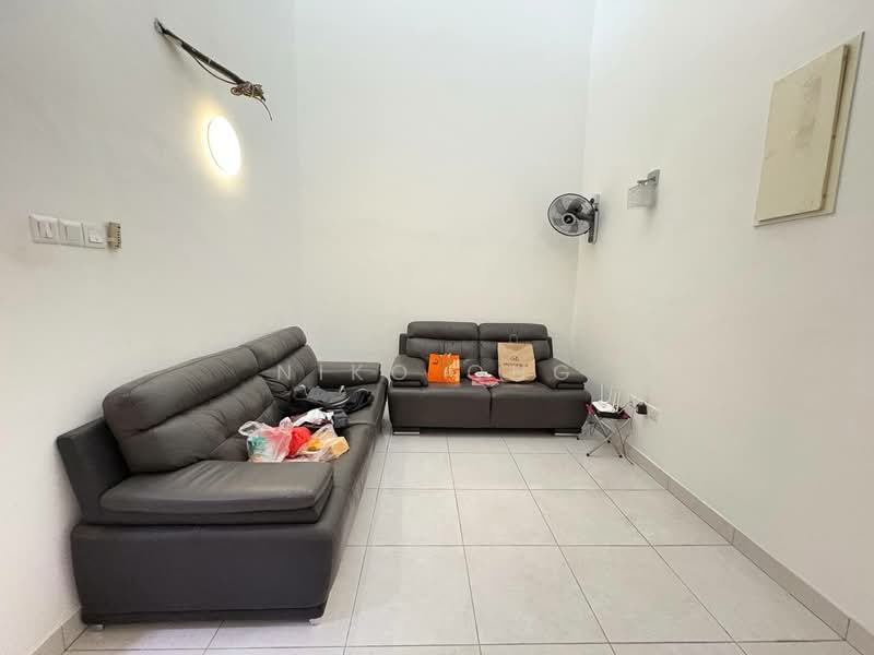 Rumah Teres 2 Tingkat untuk Dijual di Bandar Dato Onn (Tebrau) - Niko Ong - Living Room - PropertyGuru.com.my