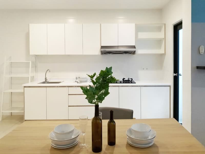 Service Residence for Rent at Reizz Residence - Ginny Seow - Kitchen - PropertyGuru.com.my