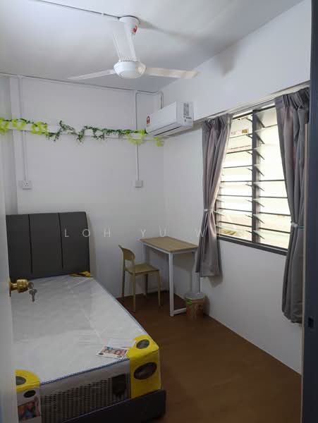 Pangsapuri untuk Disewa di Desa Indah Block 86 - Loh Yu Wen - Bedroom - PropertyGuru.com.my