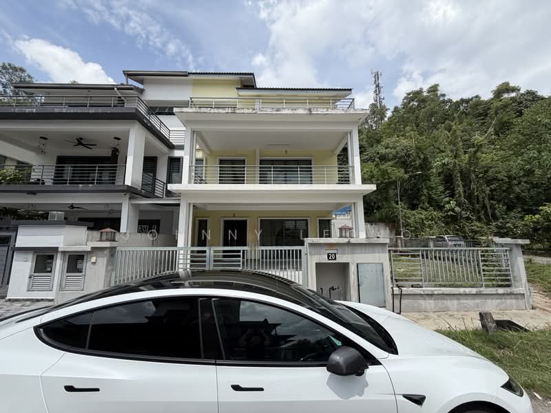 Semi-Detached House for Sale in Bandar Mahkota Cheras (Cheras) - Johnny Leong - Exterior - PropertyGuru.com.my