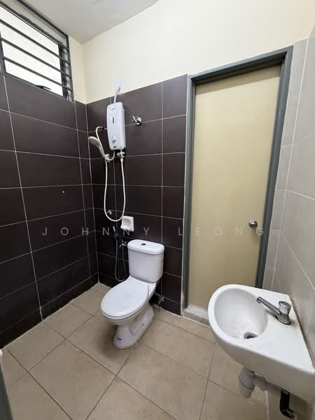 Semi-Detached House for Sale in Bandar Mahkota Cheras (Cheras) - Johnny Leong - Bathroom - PropertyGuru.com.my