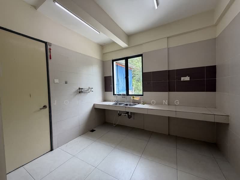 Semi-Detached House for Sale in Bandar Mahkota Cheras (Cheras) - Johnny Leong - Kitchen - PropertyGuru.com.my