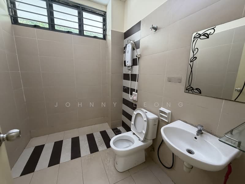 Semi-Detached House for Sale in Bandar Mahkota Cheras (Cheras) - Johnny Leong - Bathroom - PropertyGuru.com.my
