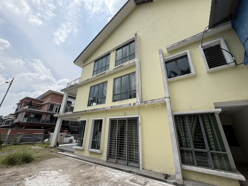 Semi-Detached House for Sale in Bandar Mahkota Cheras (Cheras) - Johnny Leong - Exterior - PropertyGuru.com.my