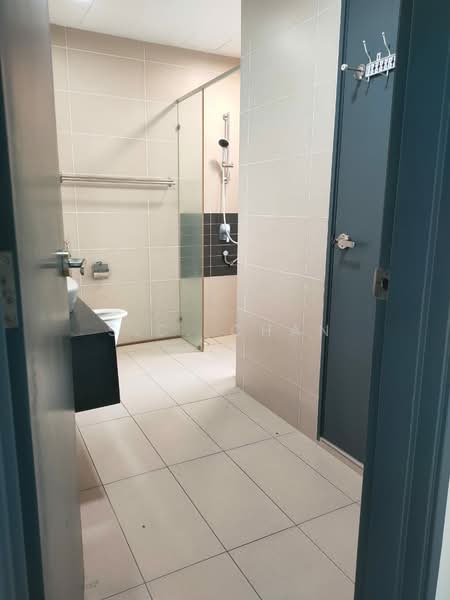 Service Residence for Rent at The Link 2 Residences - S.C. Chan - Bathroom - PropertyGuru.com.my