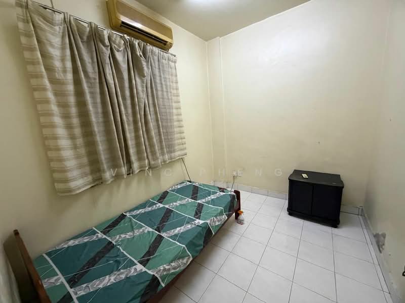 Apartment for Sale at Rumah Pangsa Bukit Baru Jaya - Vinc Pheng - Bedroom - PropertyGuru.com.my