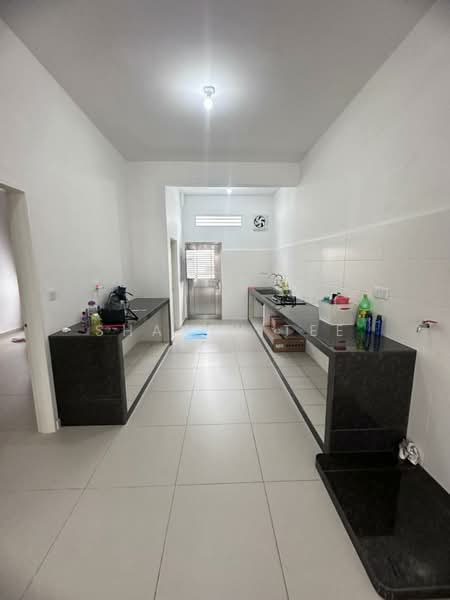 Rumah Teres 2 Tingkat untuk Dijual di Bandar Seri Impian (Kluang) - Shanel Tee - Kitchen - PropertyGuru.com.my