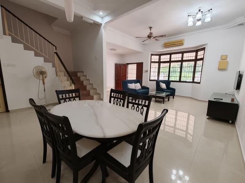 Rumah Teres 2 Tingkat untuk Disewa di Taman Kulai Utama (Kulai) - Danny See - Living Room - PropertyGuru.com.my