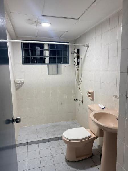 Condominium for Sale at Shang Villa - Chen Kah Seng - Bathroom - PropertyGuru.com.my