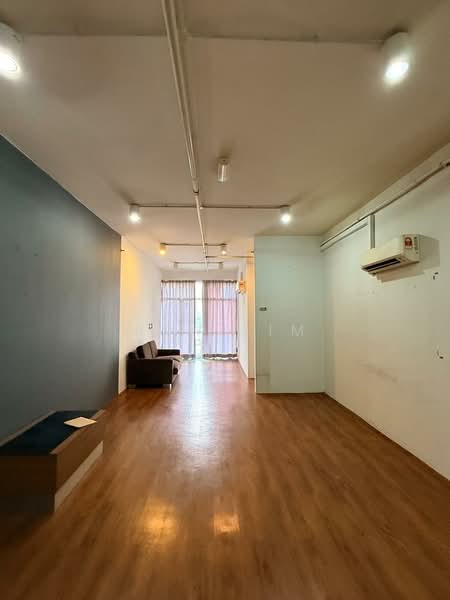 Office for Sale in Shah Alam (Selangor) - Amy Lim - Living Room - PropertyGuru.com.my
