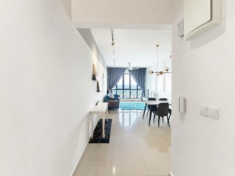 Servis Apartment untuk Dijual di Ashino @ Gravit8 - Farhan Rafael - Living Room - PropertyGuru.com.my