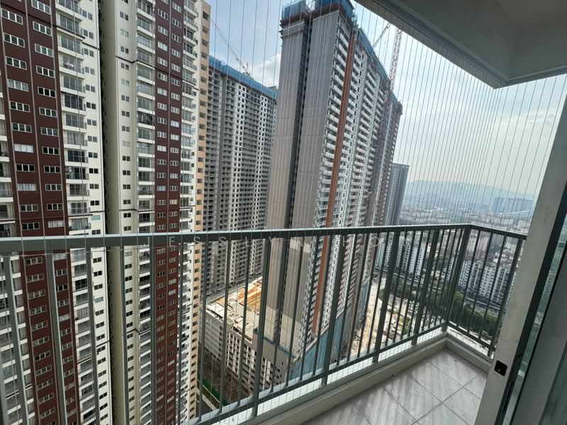 Kondominium untuk Disewa di Residensi Sateria - Jesslyn Hor - Balcony - PropertyGuru.com.my