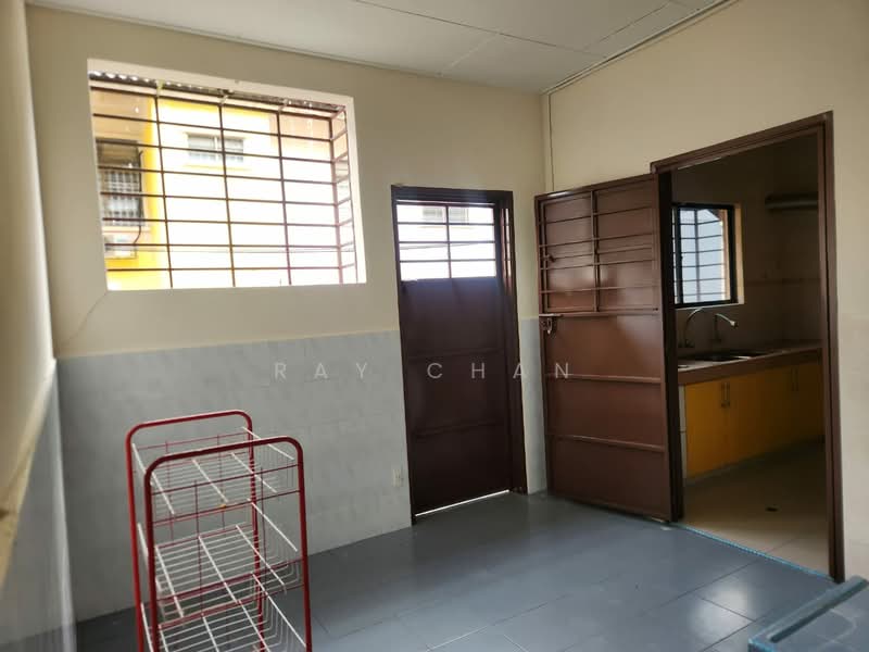 Rumah Teres 2 Tingkat untuk Disewa di Bandar Mahkota Cheras (Cheras) - Ray Chan - Kitchen - PropertyGuru.com.my