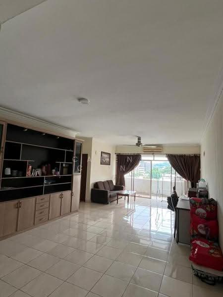 Kondominium untuk Dijual di University Tower - Carene Chong - Living Room - PropertyGuru.com.my