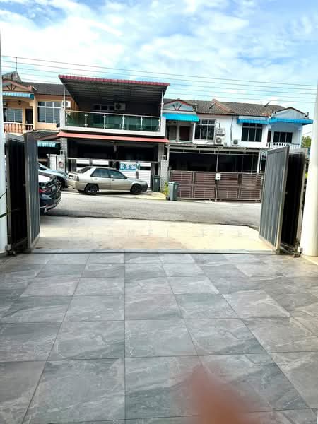 Rumah Teres 2 Tingkat untuk Dijual di Taman Kluang Barat (Kluang) - Shanel Tee - Exterior - PropertyGuru.com.my