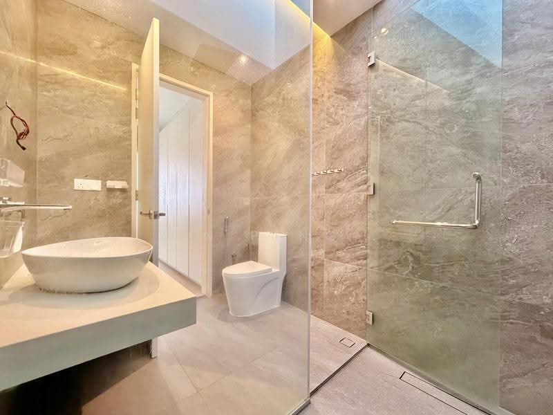 2-storey Terraced House for Sale in Taman Tun Dr Ismail (Kuala Lumpur) - Yin Peng . - Bathroom - PropertyGuru.com.my