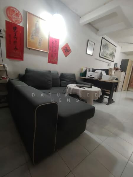 Rumah Teres 2 Tingkat untuk Dijual di Anjung Bercham Megah (Ipoh) - Datuk Lee Heng - Living Room - PropertyGuru.com.my
