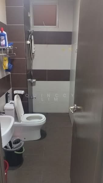 Kondominium untuk Disewa di M Condominium @ Larkin - Quinccy Lim - Bathroom - PropertyGuru.com.my