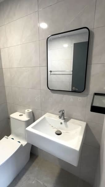 Servis Apartment untuk Disewa di Altris Residences @ The Quartz WM - David Lao - Bathroom - PropertyGuru.com.my