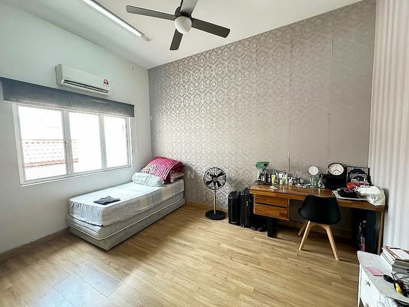 Semi-Detached House for Sale in Ara Damansara (Selangor) - Vincent Liaw - Bedroom - PropertyGuru.com.my