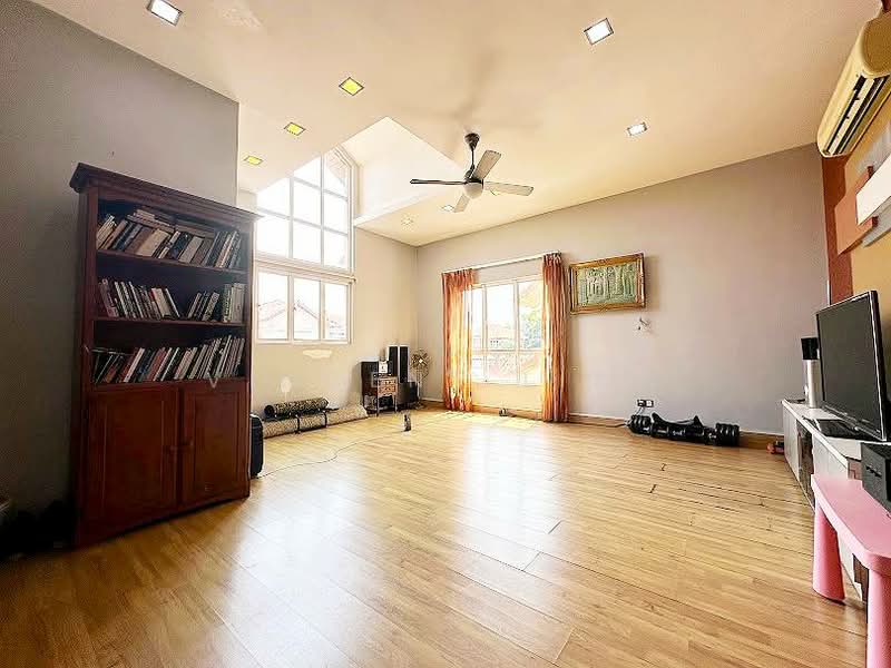 Semi-Detached House for Sale in Ara Damansara (Selangor) - Vincent Liaw - Living Room - PropertyGuru.com.my