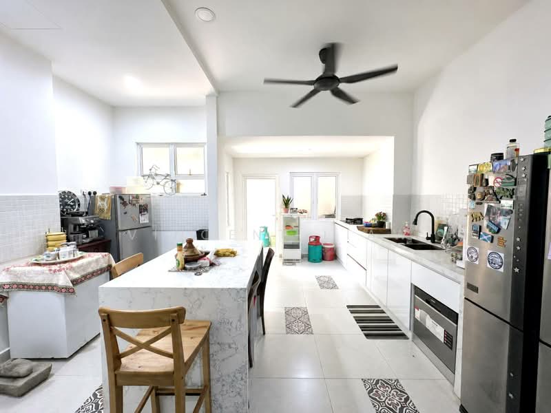 Semi-Detached House for Sale in Ara Damansara (Selangor) - Vincent Liaw - Kitchen - PropertyGuru.com.my