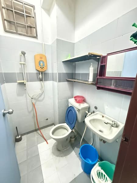 Kondominium untuk Disewa di Riverria Condovilla - Mandy Goh Siew Li - Bathroom - PropertyGuru.com.my