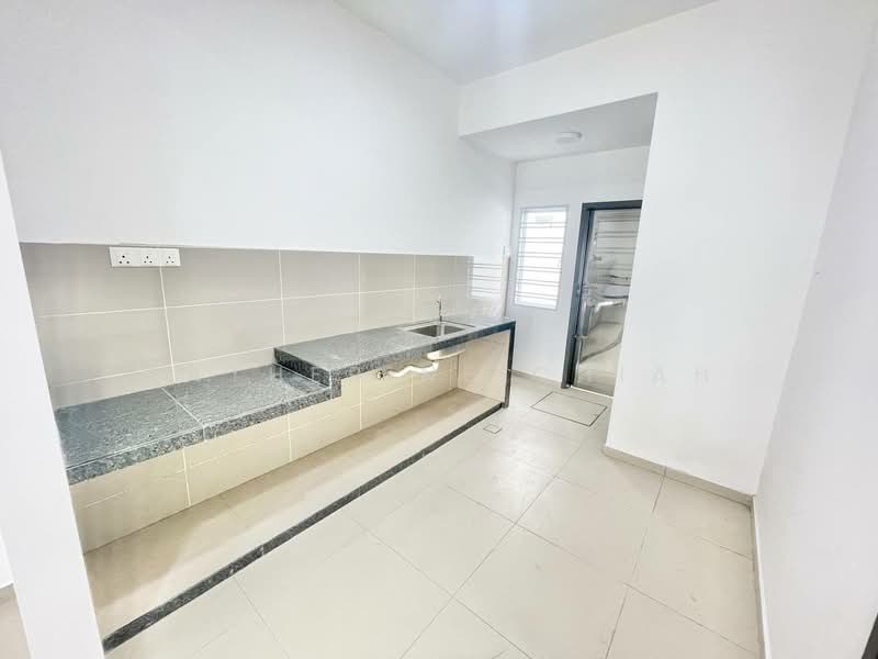 2-storey Terraced House for Rent in Gelang Patah (Johor) - Catherine Chiah - Kitchen - PropertyGuru.com.my