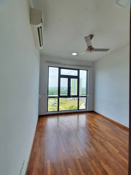 Servis Apartment untuk Disewa di Crescent Bay Suites (Teluk Bayu) - Sam Yap - View - PropertyGuru.com.my