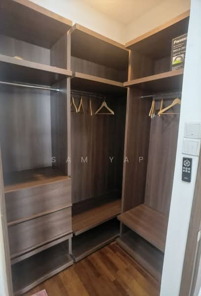 Servis Apartment untuk Disewa di Crescent Bay Suites (Teluk Bayu) - Sam Yap - Interior - PropertyGuru.com.my