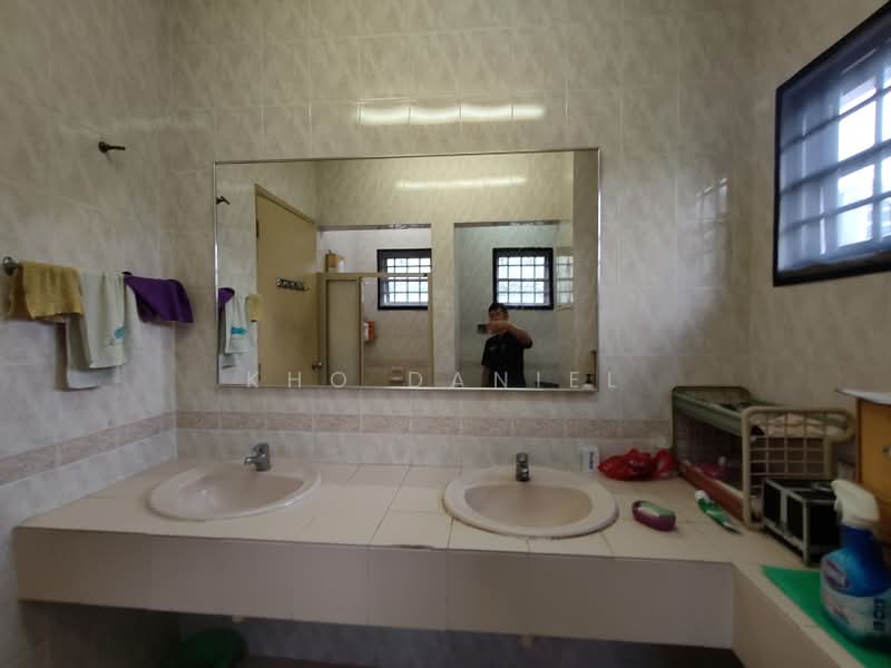 2-storey Terraced House for Sale in Bukit Jelutong (Shah Alam) - Kho Daniel - Bathroom - PropertyGuru.com.my