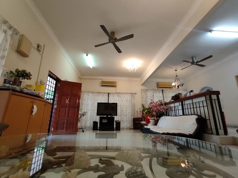 2-storey Terraced House for Sale in Bukit Jelutong (Shah Alam) - Kho Daniel - Living Room - PropertyGuru.com.my