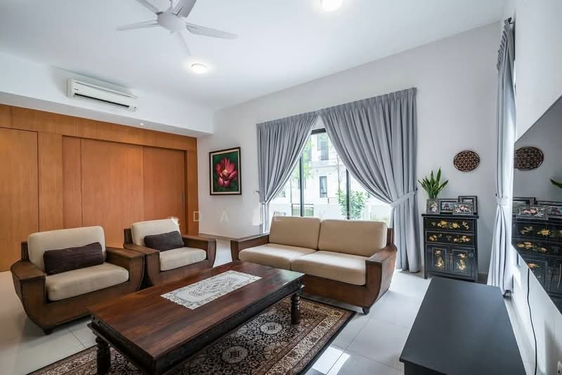 Rumah Berkembar untuk Dijual di Bandar Tropicana Aman (Telok Panglima Garang) - Dave KS - Living Room - PropertyGuru.com.my