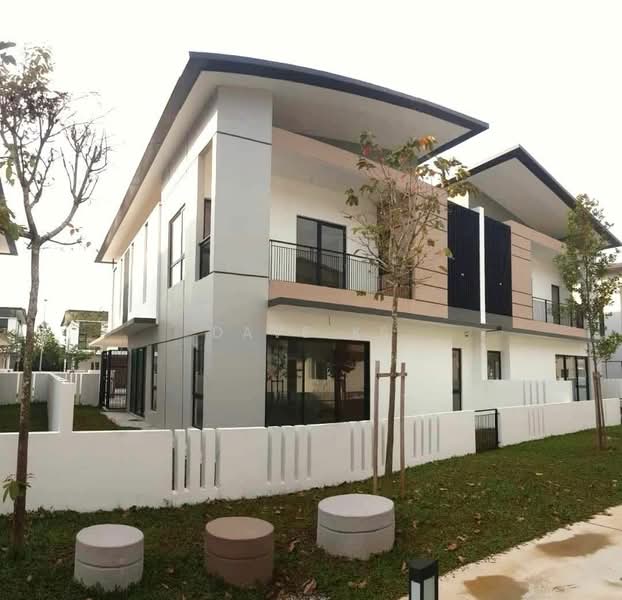 Rumah Berkembar untuk Dijual di Bandar Tropicana Aman (Telok Panglima Garang) - Dave KS - PropertyGuru.com.my