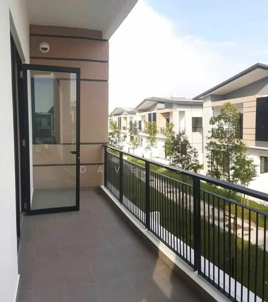 Rumah Berkembar untuk Dijual di Bandar Tropicana Aman (Telok Panglima Garang) - Dave KS - PropertyGuru.com.my