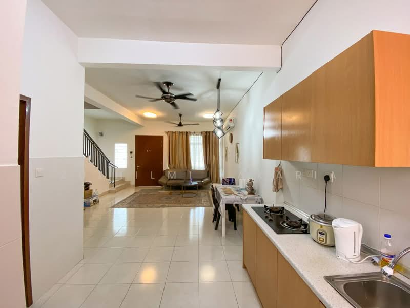 2-storey Terraced House for Sale in Sungai Buloh (Selangor) - Zulhilmi Zakaria - Living Room - PropertyGuru.com.my