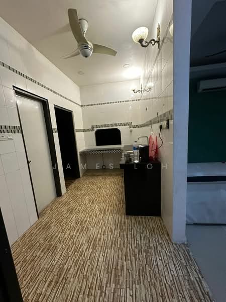 Semi-Detached House for Sale in Batu Caves (Selangor) - James Loh - Kitchen - PropertyGuru.com.my