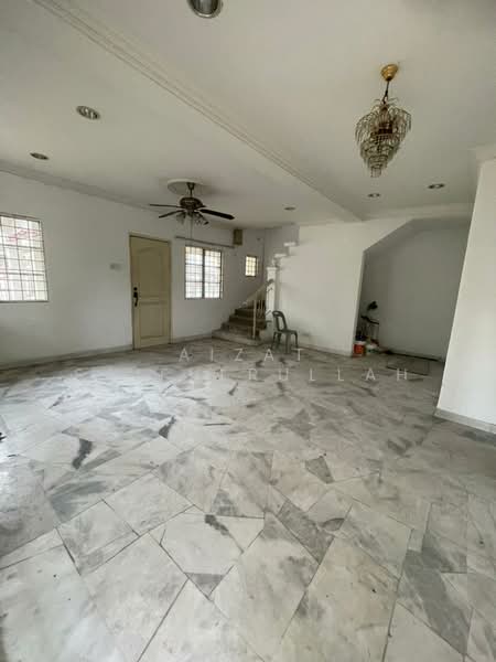 2-storey Terraced House for Sale in Putra Heights (Subang Jaya) - Aizat Saifulrullah - Living Room - PropertyGuru.com.my