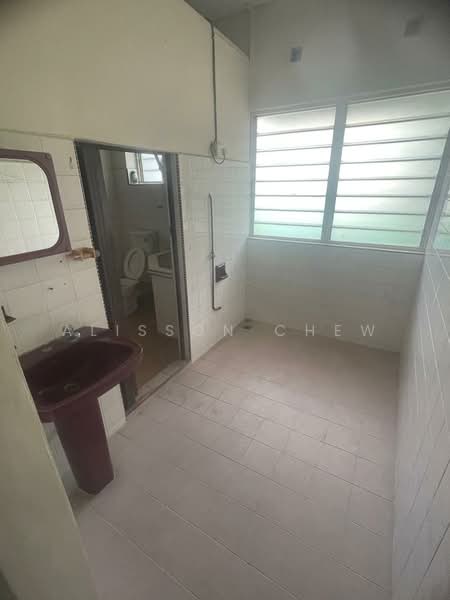 Rumah Berkembar untuk Dijual di George Town (Penang) - Alisson Chew - Bathroom - PropertyGuru.com.my