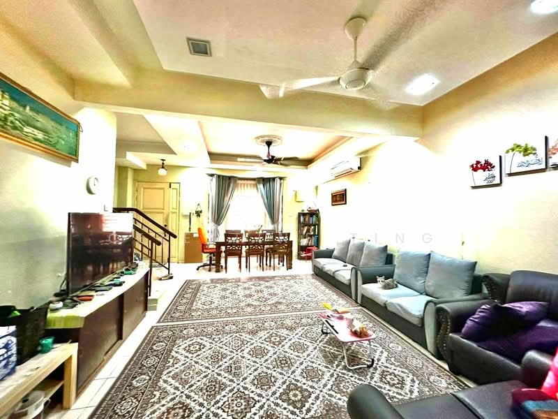 Rumah Teres 2 Tingkat untuk Dijual di Taman Puncak Saujana (Kajang) - Celestine Ting - Living Room - PropertyGuru.com.my