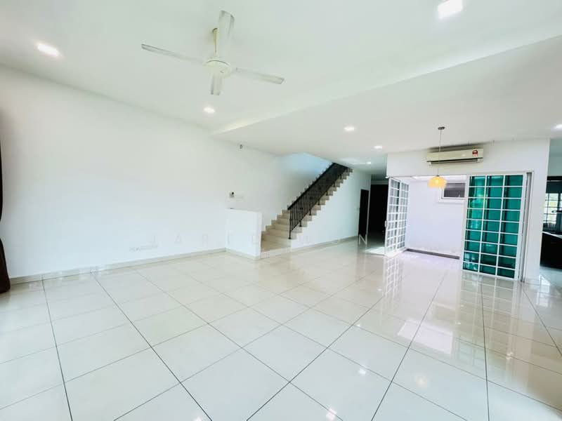 2.5-storey Terraced House for Rent in Cyberjaya (Selangor) - Jared Wong - Living Room - PropertyGuru.com.my