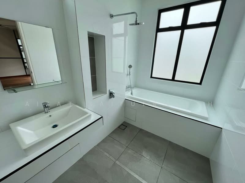 Bungalow for Rent in Eco Grandeur (Puncak Alam) - Aizat Saifulrullah - Bathroom - PropertyGuru.com.my