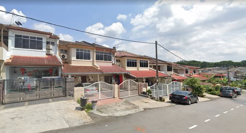 2-storey Terraced House for Rent in Taman Universiti Indah (Seri Kembangan) - Jassey Saw - Exterior - PropertyGuru.com.my