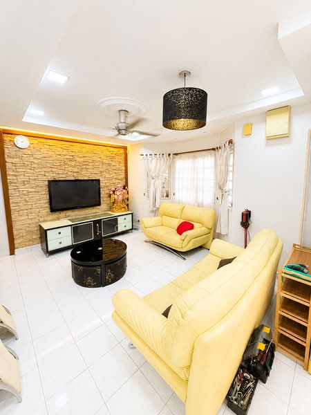 Rumah Teres untuk Disewa di Bandar Kinrara Seksyen 5 (Bandar Kinrara) - Louis . - Living Room - PropertyGuru.com.my