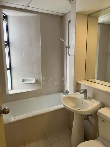 Condominium for Rent at Impiana On The Waterfront Condominium - Chen Kah Seng - Bathroom - PropertyGuru.com.my
