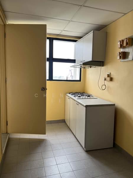Condominium for Rent at Impiana On The Waterfront Condominium - Chen Kah Seng - Kitchen - PropertyGuru.com.my