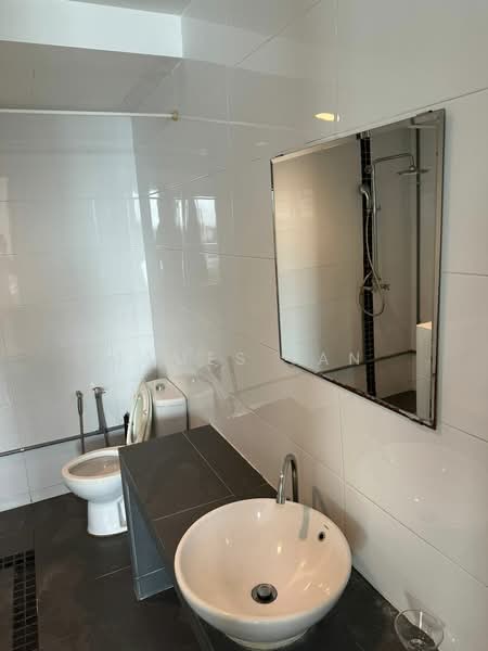 Servis Apartment untuk Disewa di Ritze Perdana 2 - James Tan - Bathroom - PropertyGuru.com.my