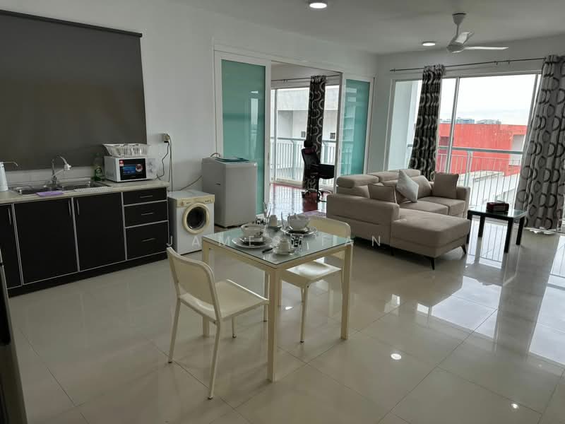 Servis Apartment untuk Disewa di Ritze Perdana 2 - James Tan - Living Room - PropertyGuru.com.my